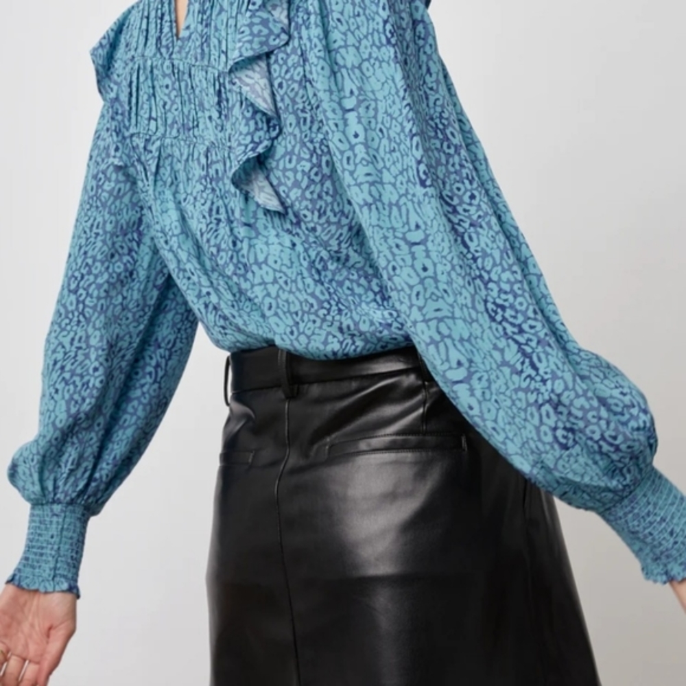 Blue Cheetah Rails Blouse New - Picture 5 of 9